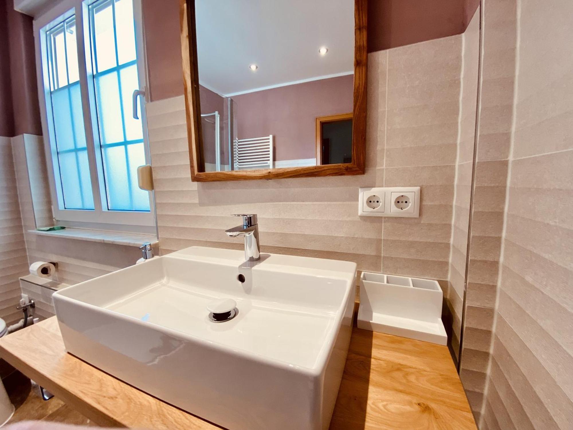 Casa Rehse I Stilvolles Apartment I 24H-Self-Check-In I Kostenlos Parken & Wlan I 55-Zoll-Smart&Kabel-Tv I Oepnv 에르푸르트 외부 사진